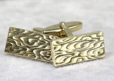 Goldene Manschettenknöpfe – Charaktervolle Accessoires für besondere Anlässe