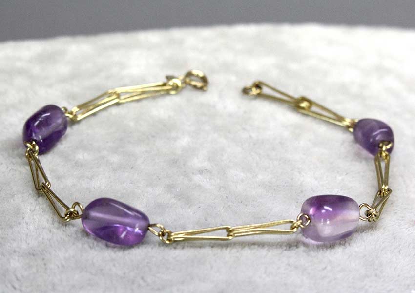 Elegante Armbänder – Edelsteine, Golddesigns & klassische Formen